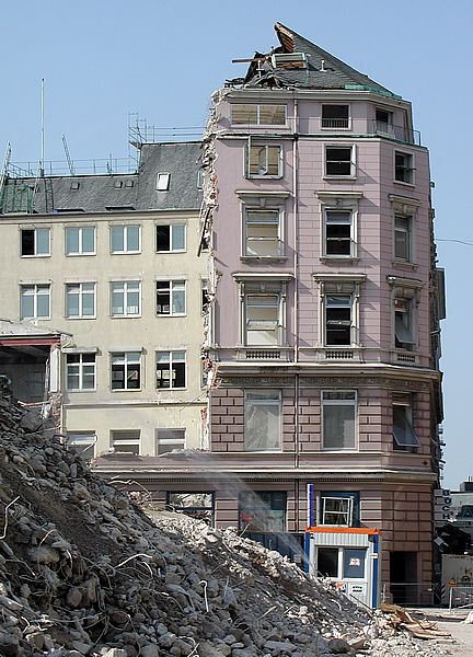 Halbes Haus I